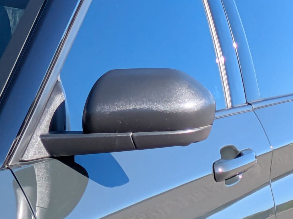 Thumbnail: 2022 Ford Explorer - 22