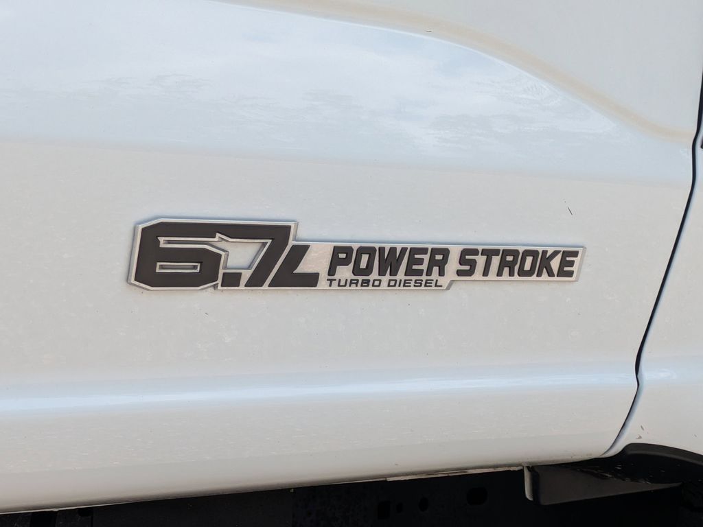 Thumbnail: 2023 Ford F-250 - 7