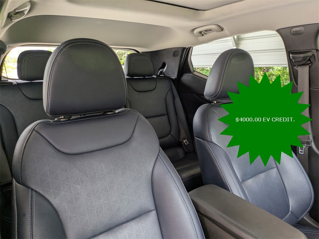 Thumbnail: 2023 Chevrolet Bolt EUV - 9