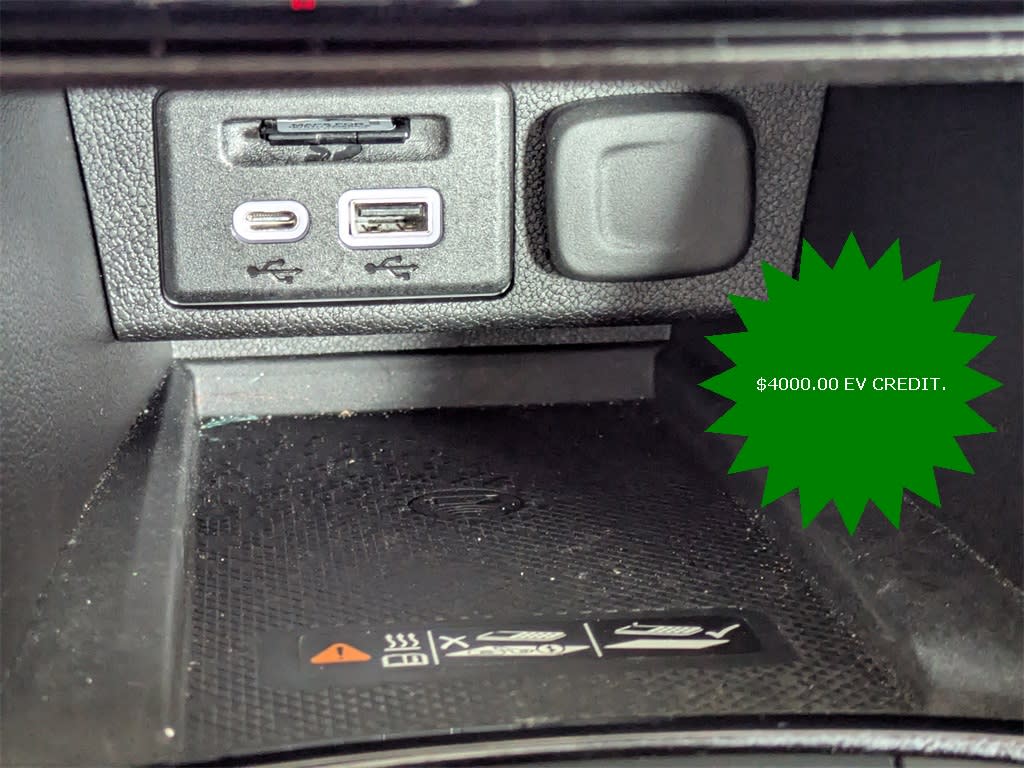 Thumbnail: 2023 Chevrolet Bolt EUV - 28