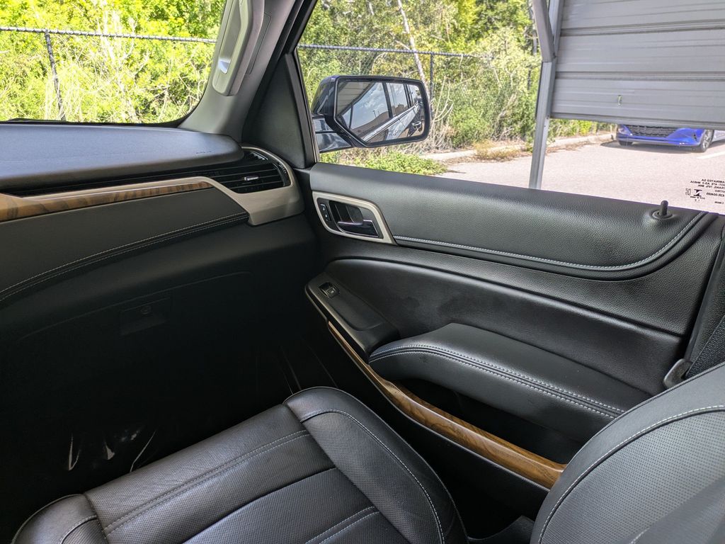 Thumbnail: 2020 GMC Yukon - 28