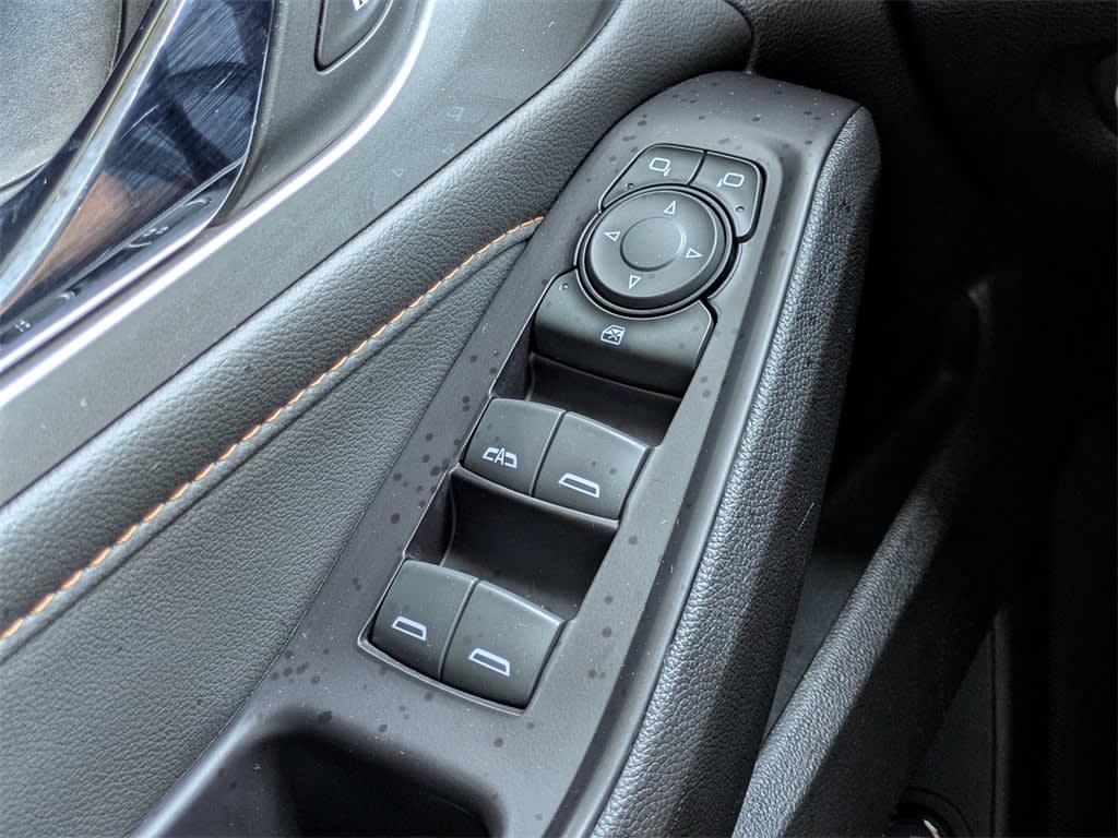 Thumbnail: 2020 Chevrolet Traverse - 37