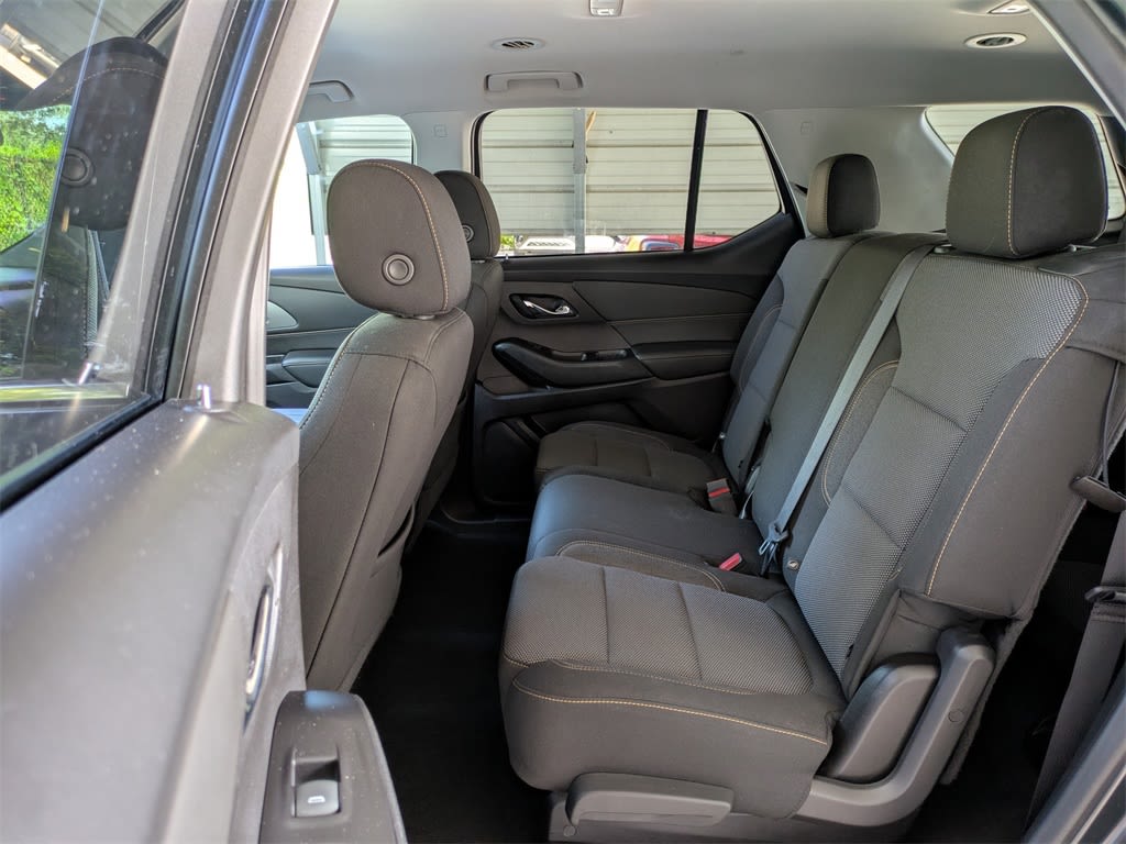 Thumbnail: 2020 Chevrolet Traverse - 25