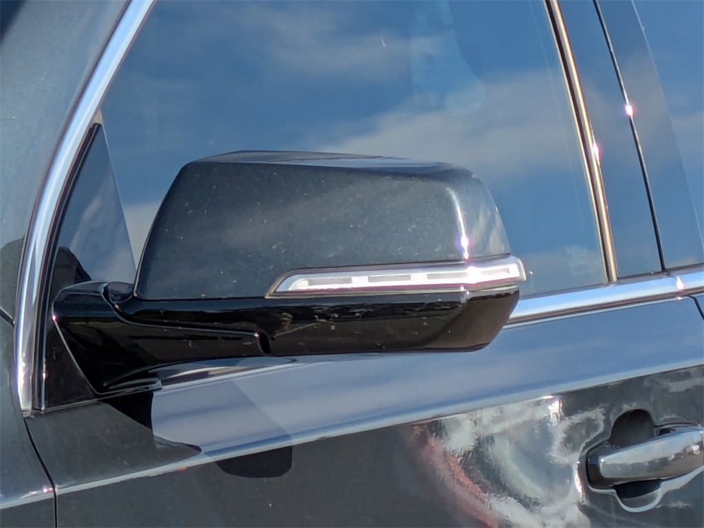 Thumbnail: 2020 Chevrolet Traverse - 21