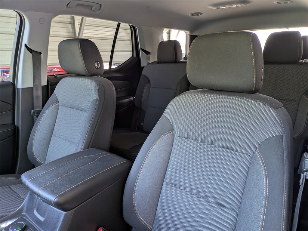 Thumbnail: 2020 Chevrolet Traverse - 11