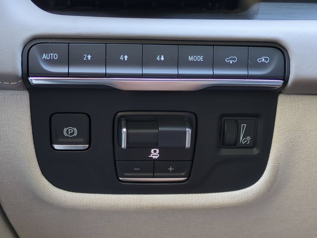 Thumbnail: 2024 Cadillac Escalade - 32