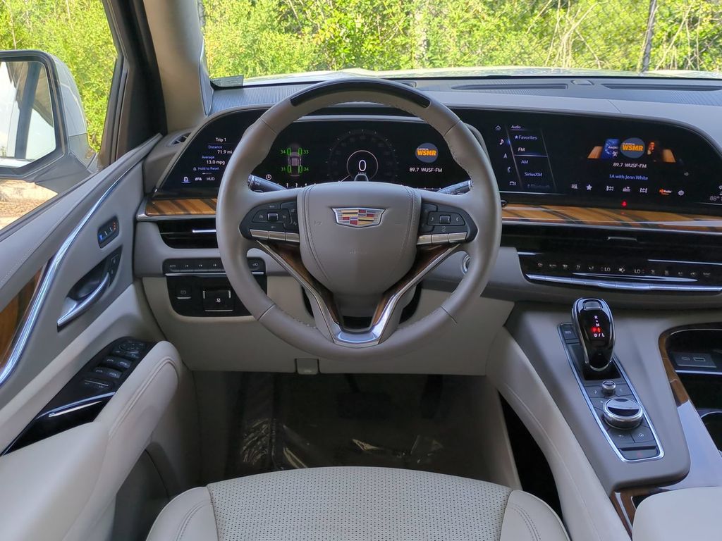 Thumbnail: 2024 Cadillac Escalade - 10