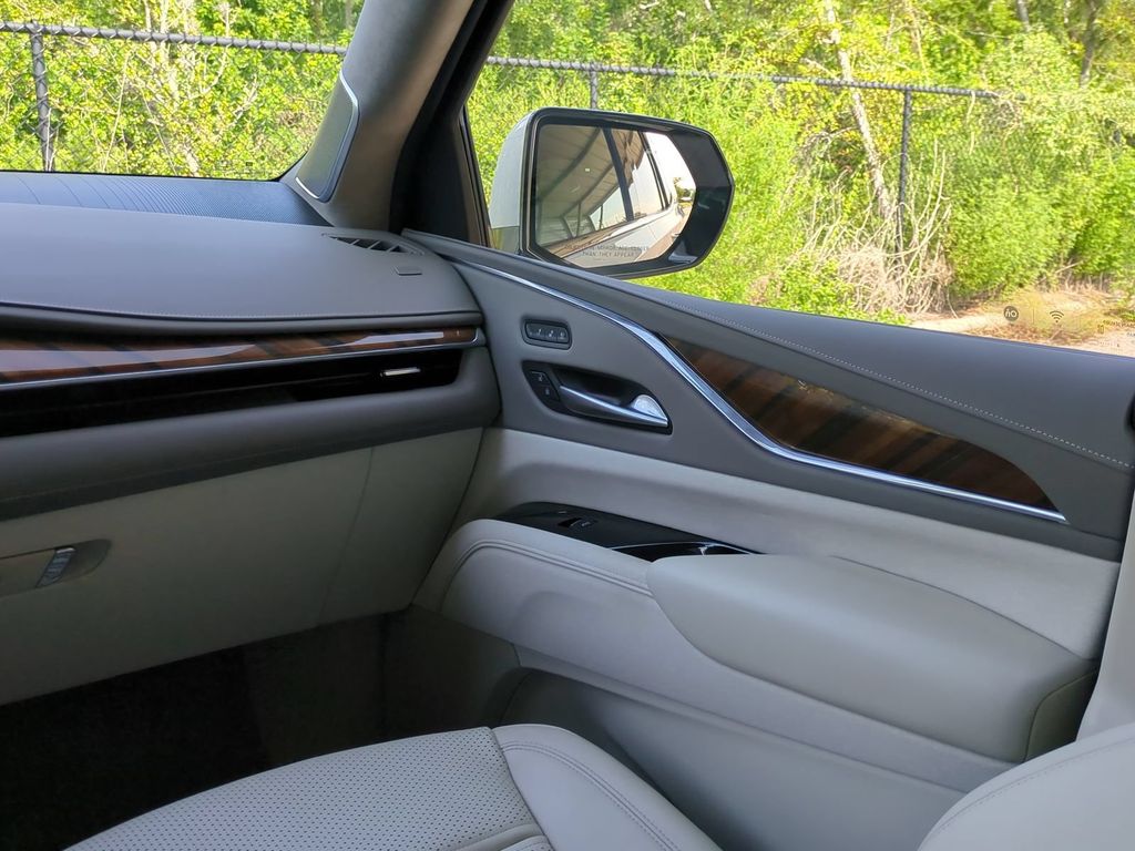 Thumbnail: 2024 Cadillac Escalade - 25