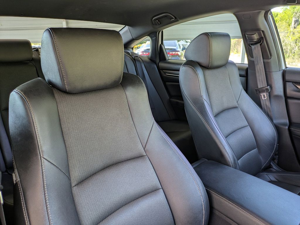 Thumbnail: 2022 Honda Accord - 11