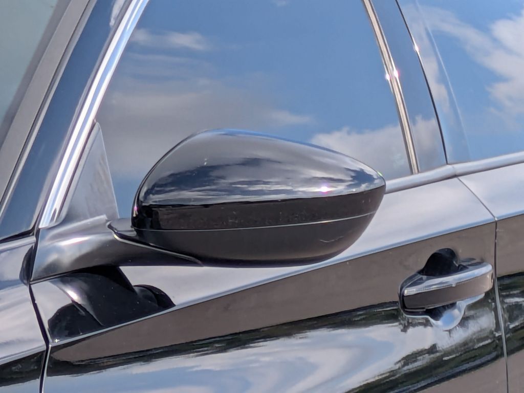 Thumbnail: 2019 Honda Accord - 21