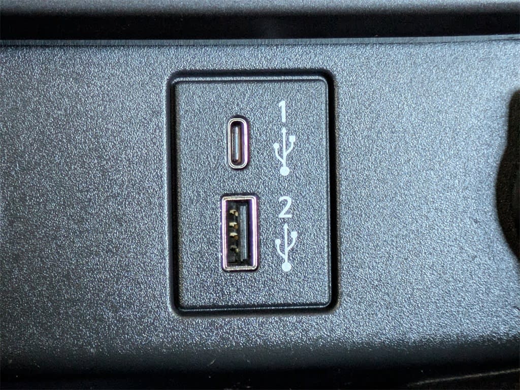 Thumbnail: 2023 Nissan Leaf - 26