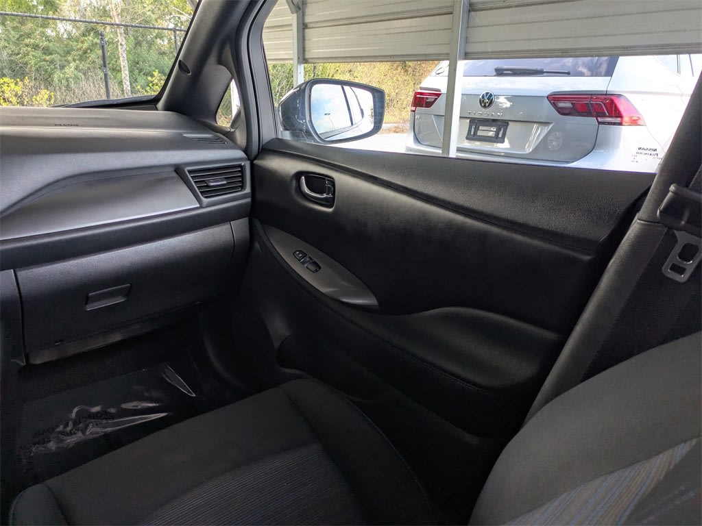 Thumbnail: 2023 Nissan Leaf - 24