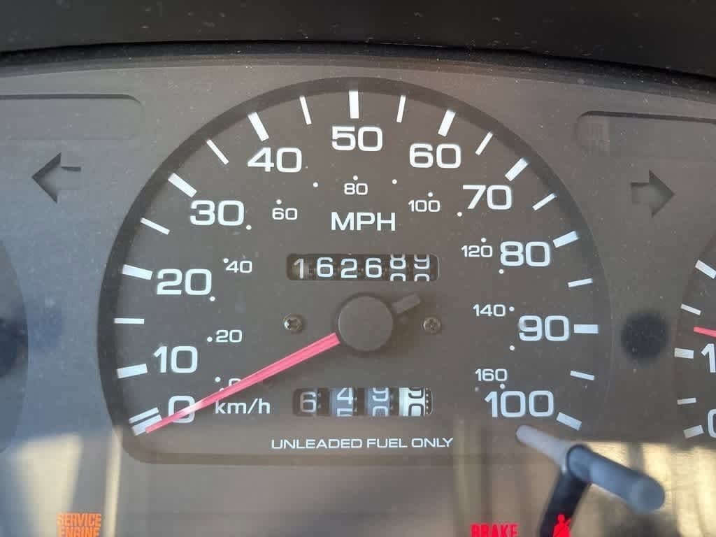 Thumbnail: 1997 Nissan Pickup - 9