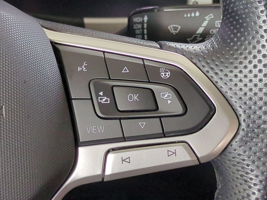 Thumbnail: 2021 Volkswagen Atlas - 34