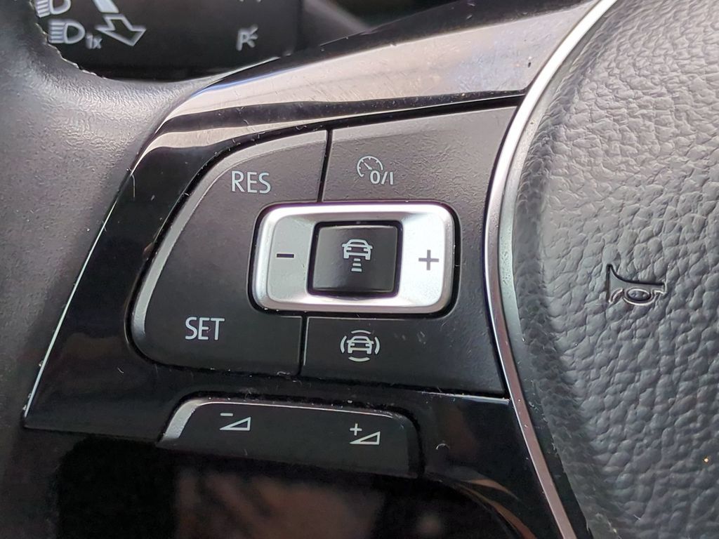 Thumbnail: 2019 Volkswagen Atlas - 32