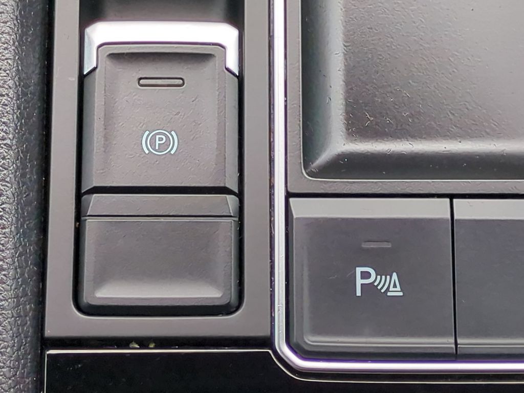 Thumbnail: 2019 Volkswagen Atlas - 30