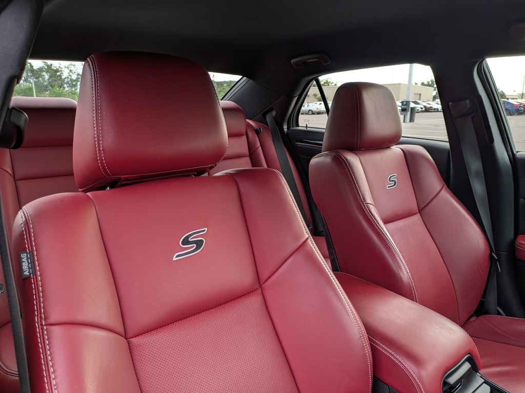 Thumbnail: 2020 Chrysler 300 - 11
