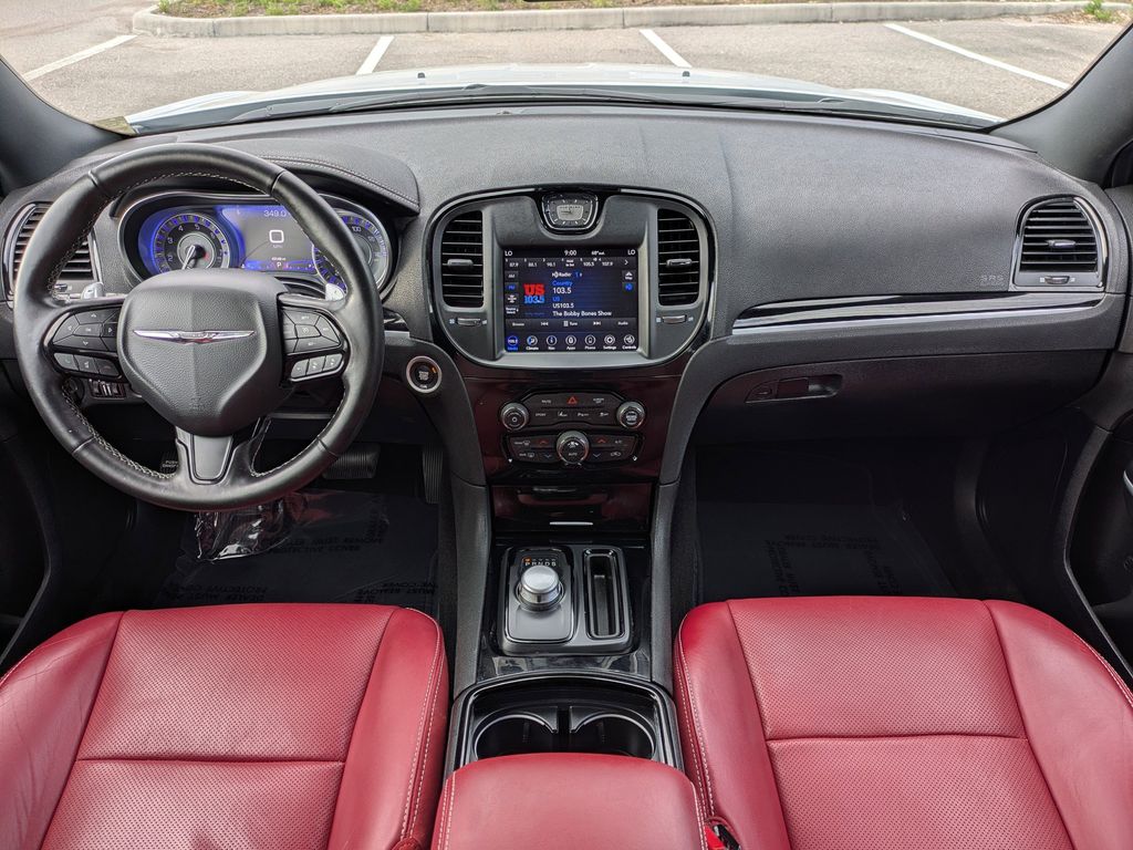 Thumbnail: 2020 Chrysler 300 - 2