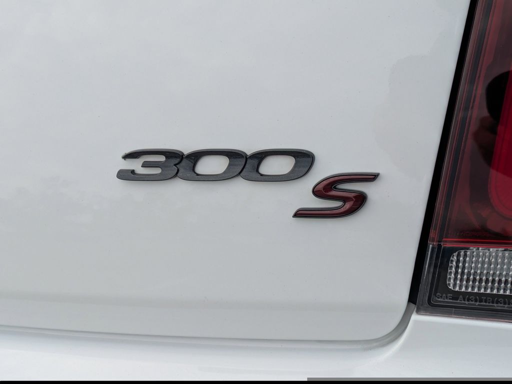 Thumbnail: 2020 Chrysler 300 - 7
