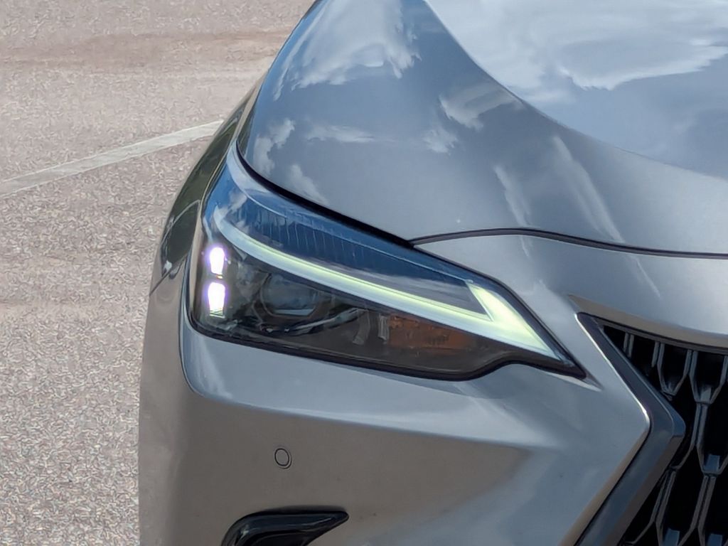 Thumbnail: 2024 Lexus ES - 21
