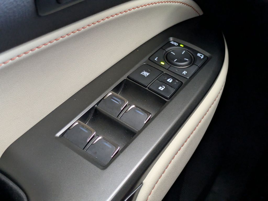Thumbnail: 2024 Lexus ES - 35