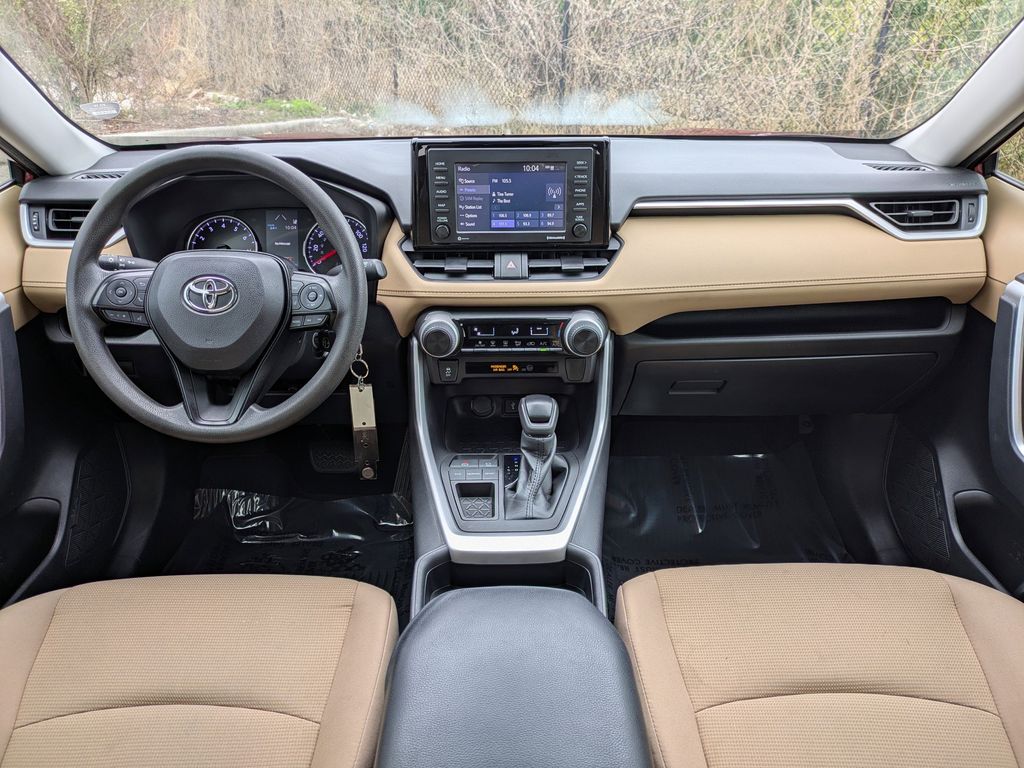 Thumbnail: 2021 Toyota RAV4 - 2