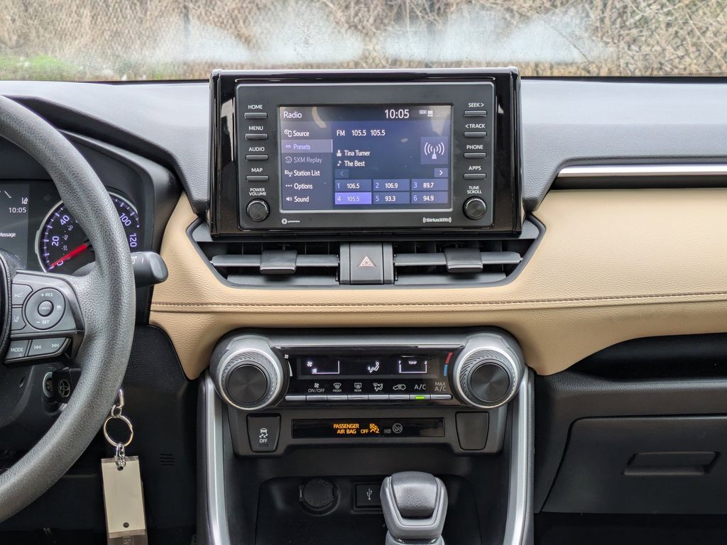 Thumbnail: 2021 Toyota RAV4 - 14