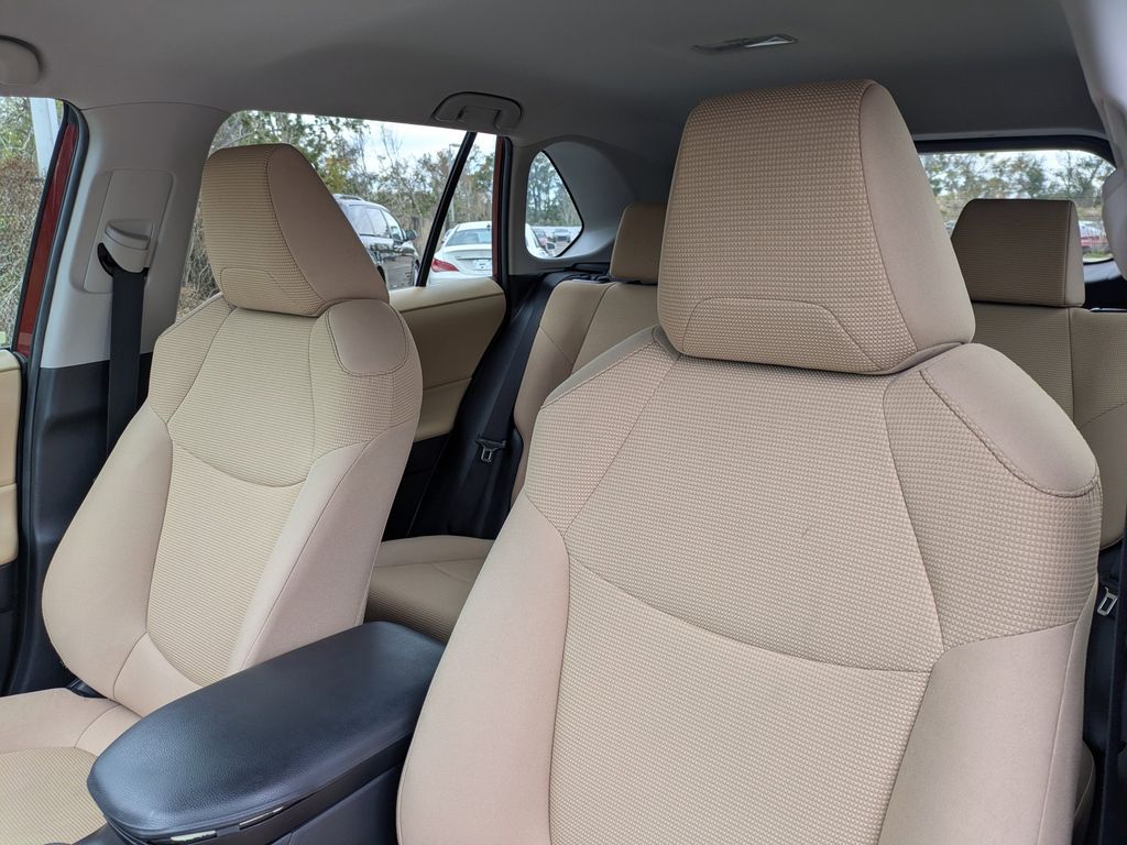 Thumbnail: 2021 Toyota RAV4 - 12