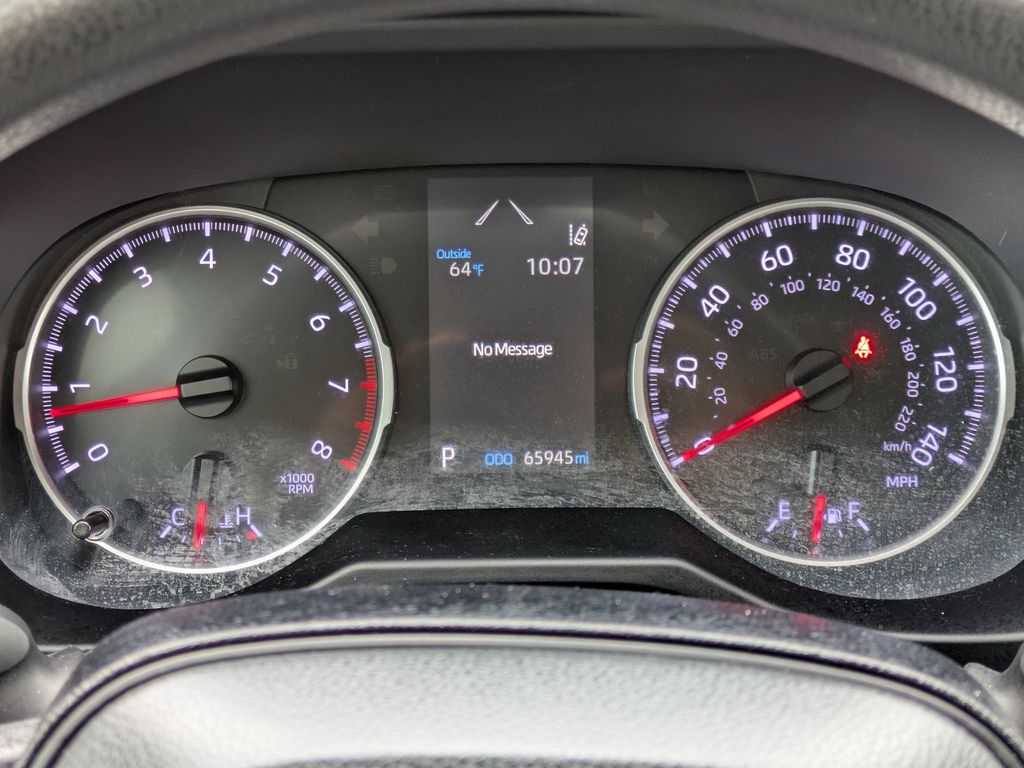 Thumbnail: 2021 Toyota RAV4 - 16