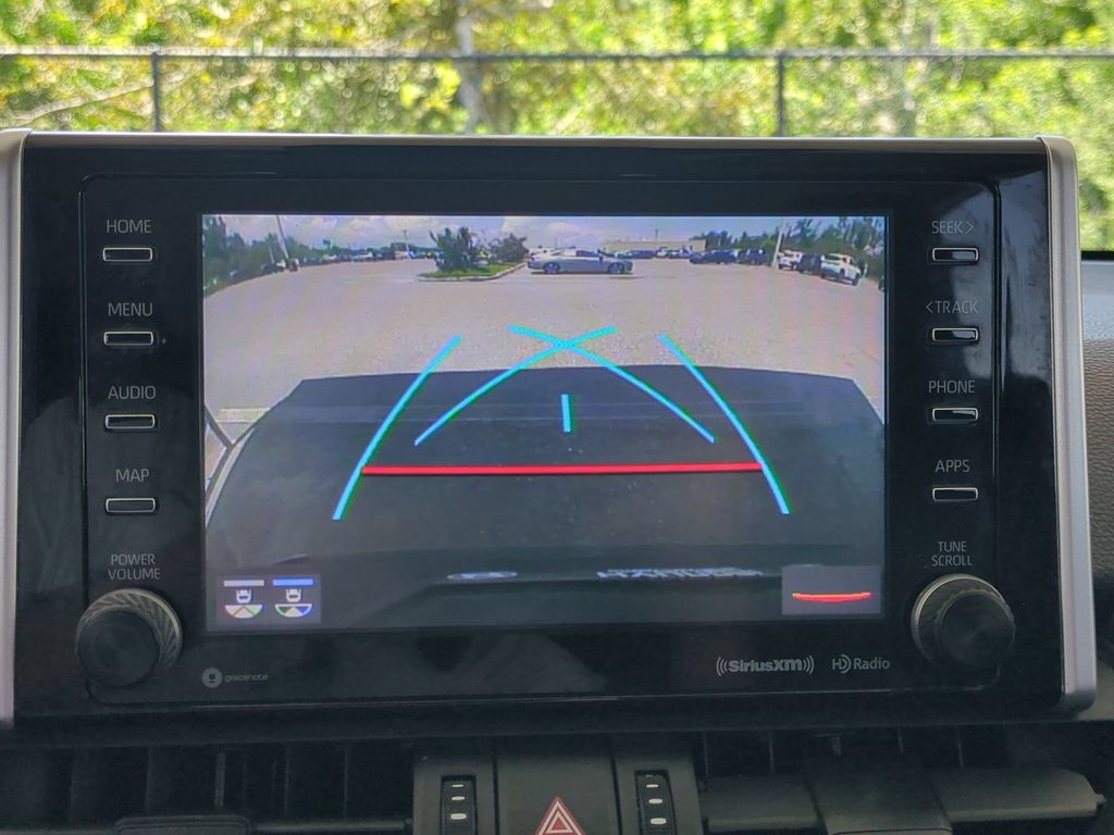 Thumbnail: 2020 Toyota RAV4 - 27