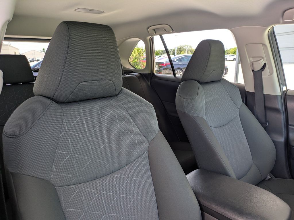 Thumbnail: 2024 Toyota RAV4 - 11