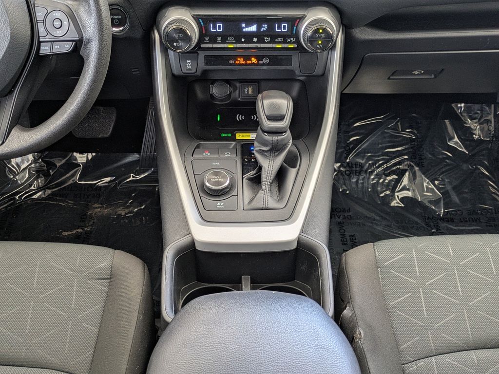 Thumbnail: 2024 Toyota RAV4 - 16