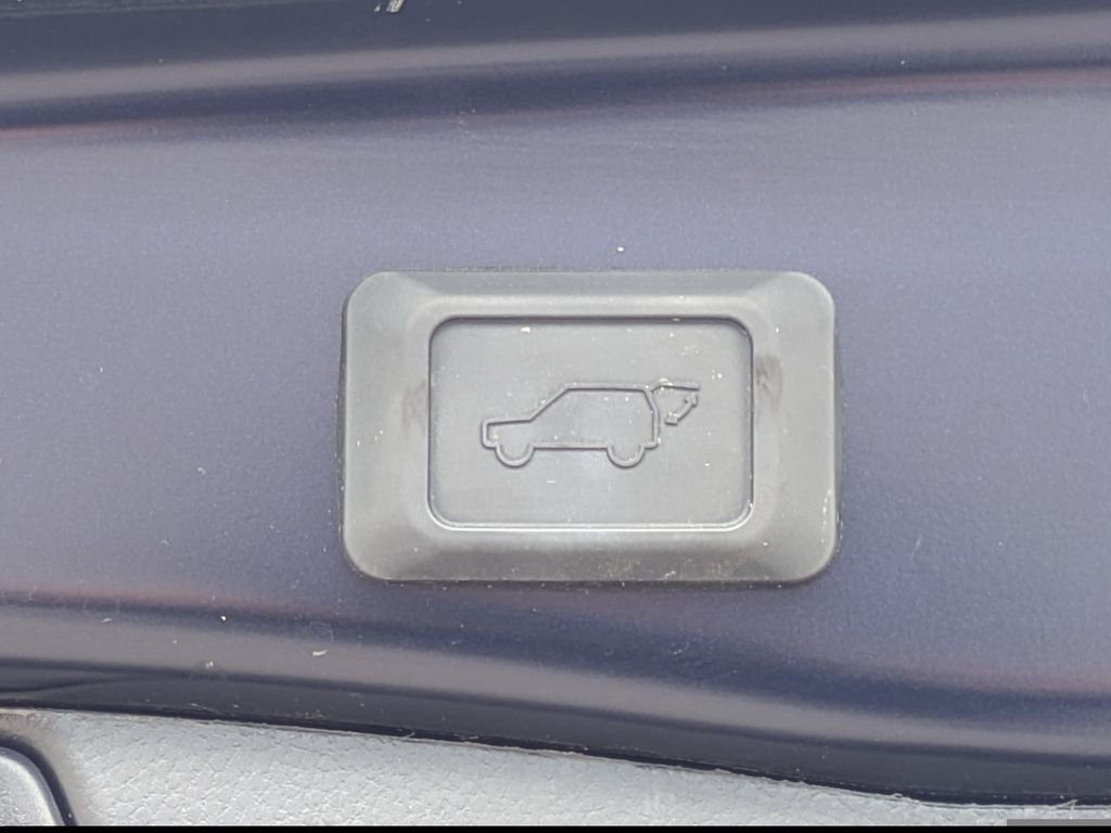 Thumbnail: 2023 Toyota RAV4 - 15