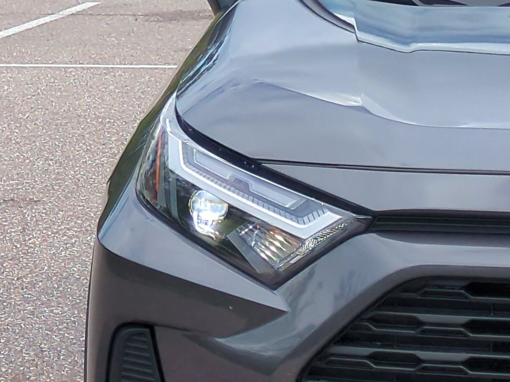 Thumbnail: 2024 Toyota RAV4 - 21