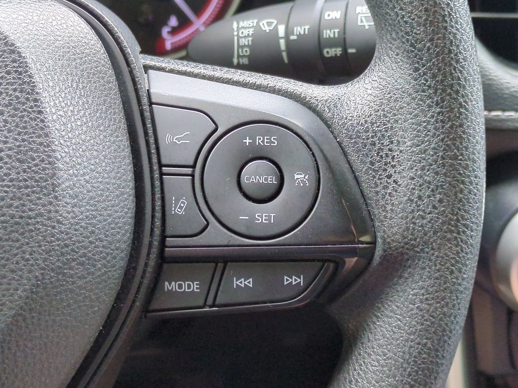 Thumbnail: 2024 Toyota RAV4 - 33
