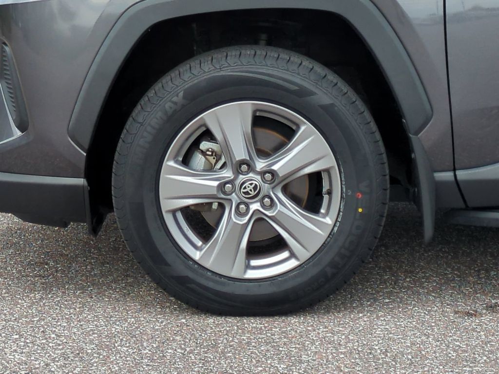 Thumbnail: 2024 Toyota RAV4 - 8