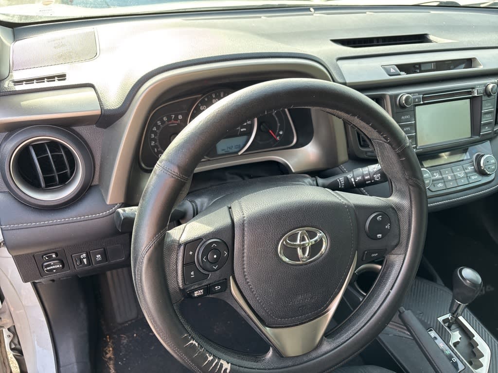 2014 Toyota RAV4 XLE 6