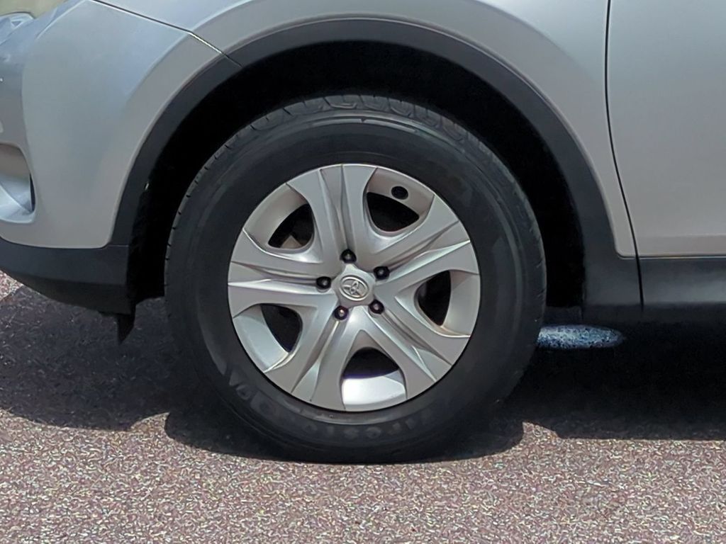 Thumbnail: 2014 Toyota RAV4 - 8