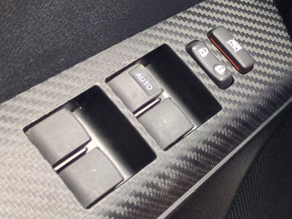 Thumbnail: 2014 Toyota RAV4 - 26