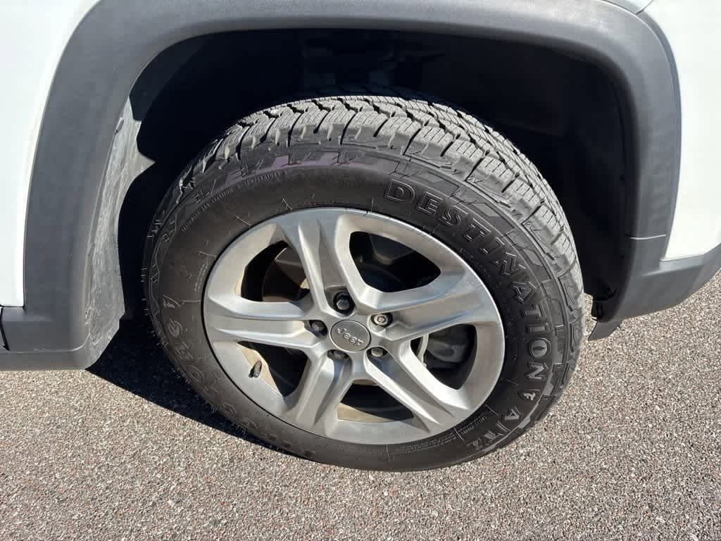 Thumbnail: 2023 Jeep Compass - 4