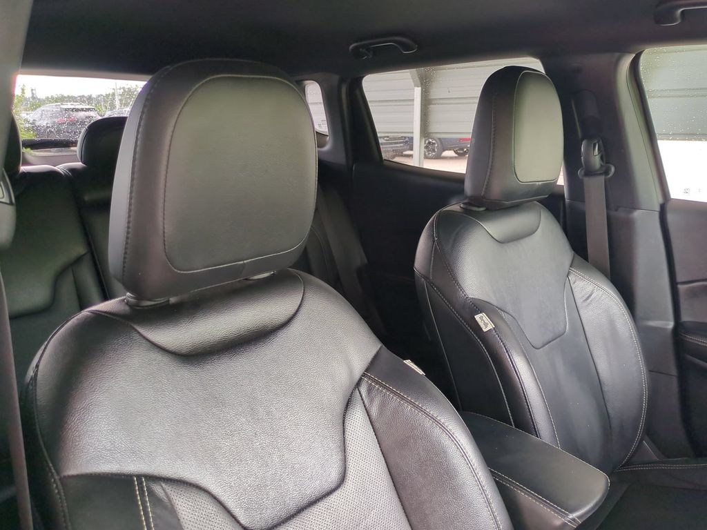 Thumbnail: 2021 Jeep Compass - 10