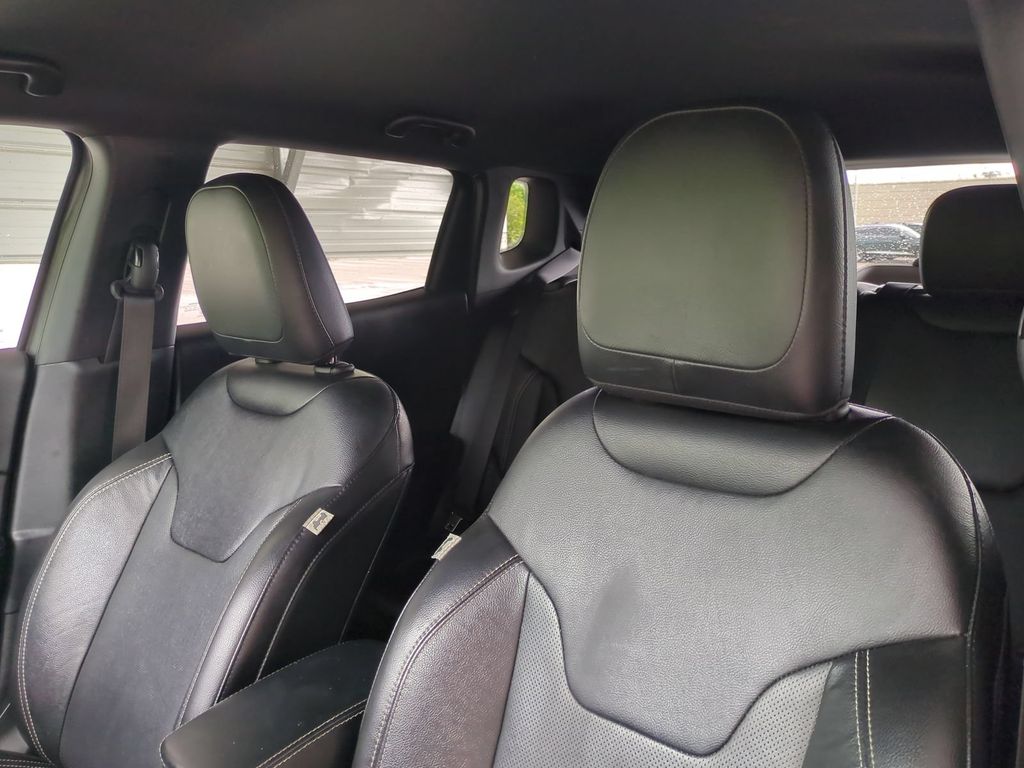 Thumbnail: 2021 Jeep Compass - 11