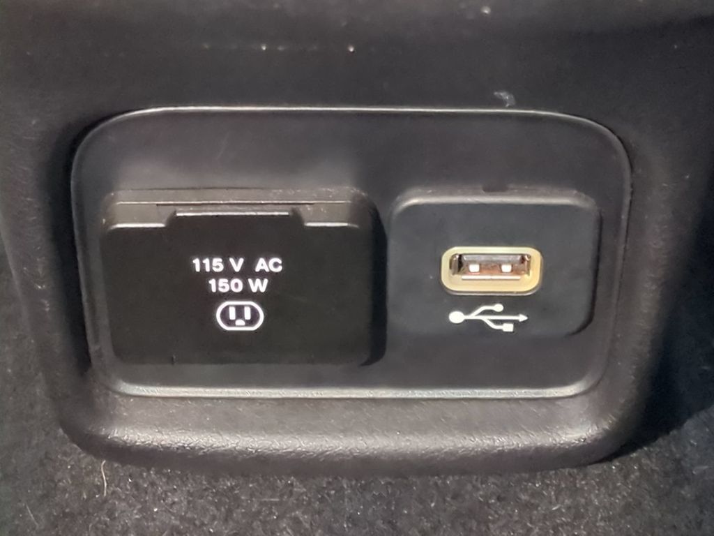 Thumbnail: 2021 Jeep Compass - 21