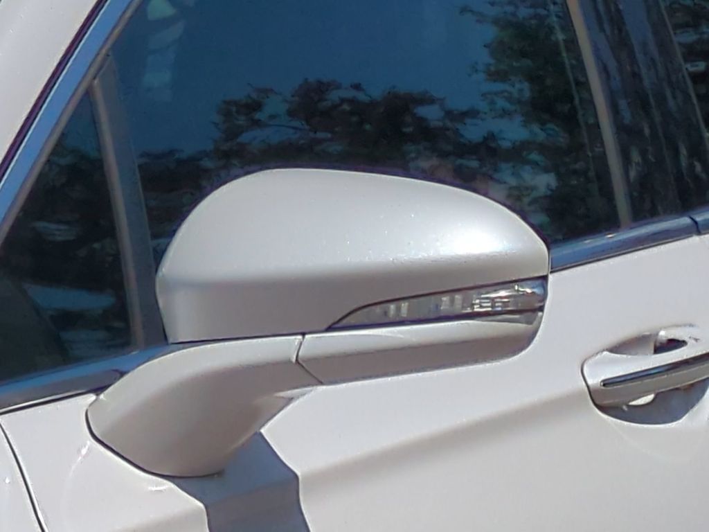 Thumbnail: 2014 Ford Fusion - 19