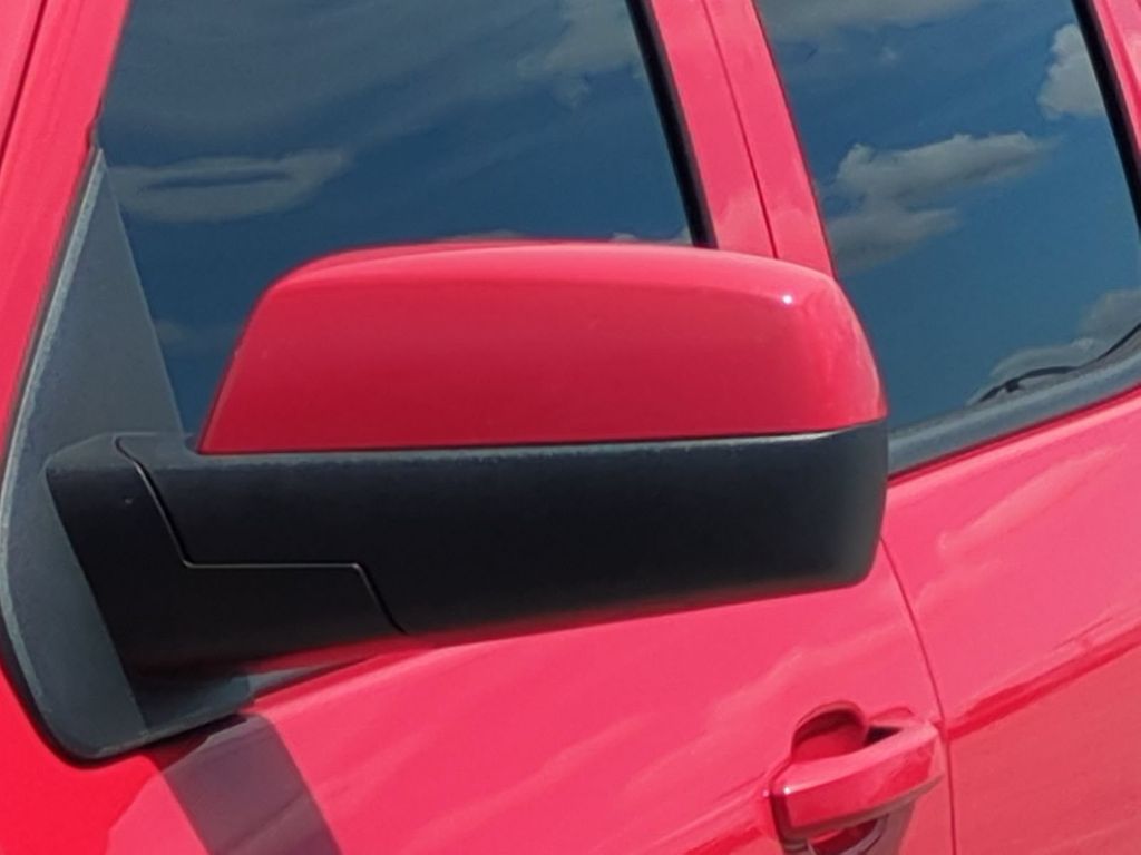 Thumbnail: 2018 Chevrolet Silverado 1500 - 21