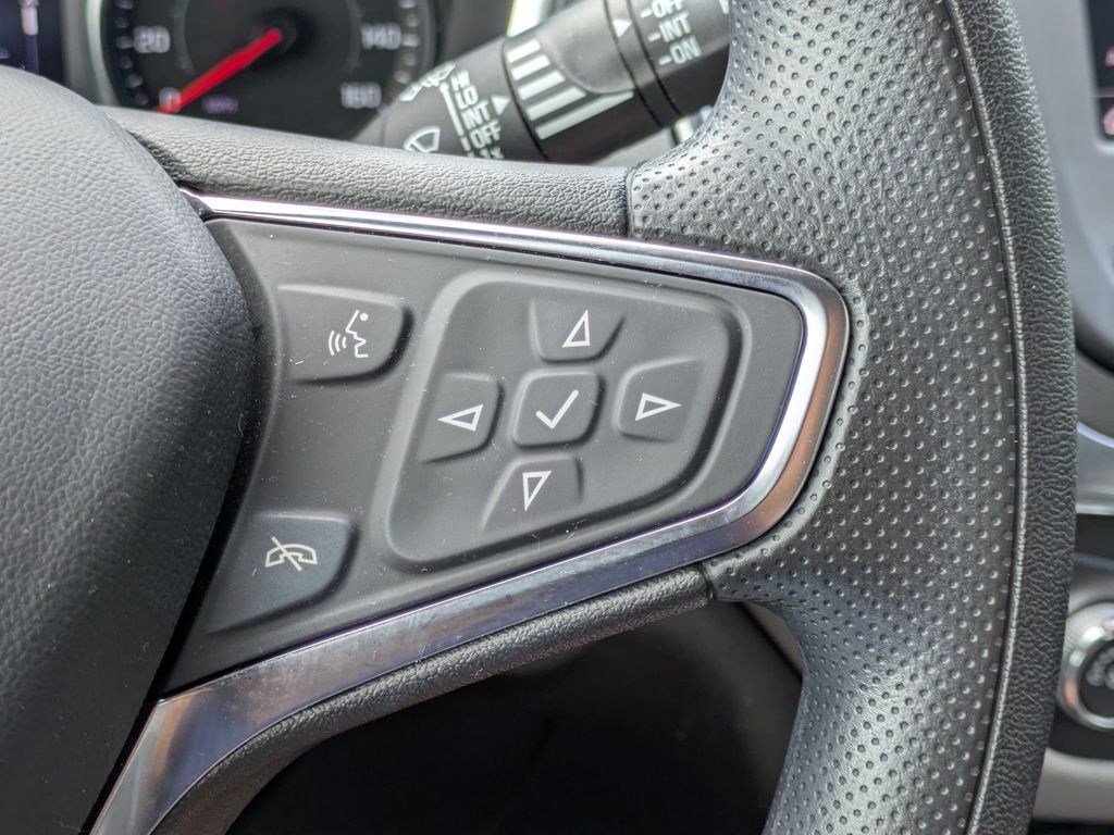 Thumbnail: 2024 Chevrolet Equinox - 32