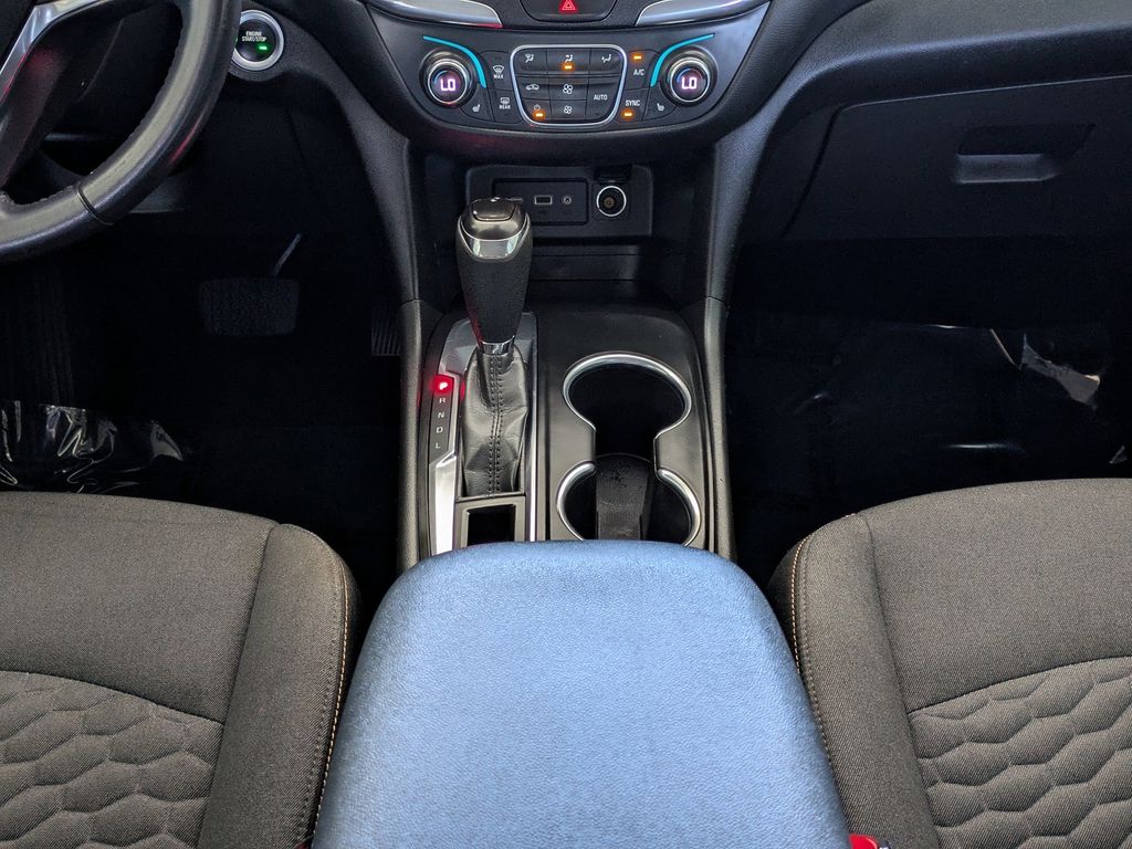 Thumbnail: 2021 Chevrolet Equinox - 15