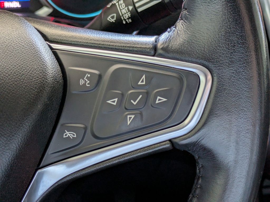 Thumbnail: 2021 Chevrolet Equinox - 36