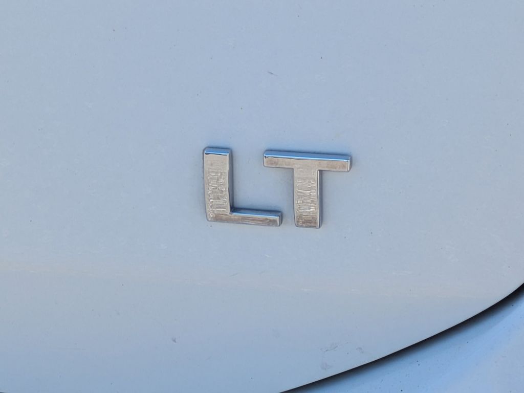 Thumbnail: 2021 Chevrolet Equinox - 23