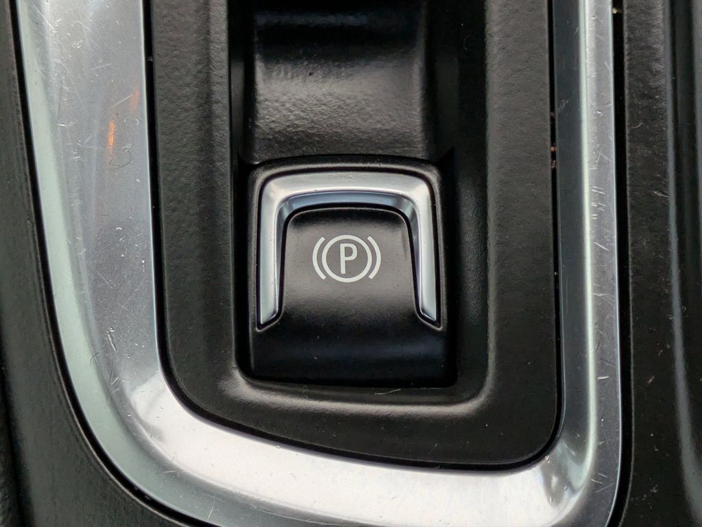 Thumbnail: 2021 Chevrolet Equinox - 31